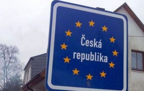 Лідер чеських популістів закликав переглянути дозвіл на проживання українців в країні